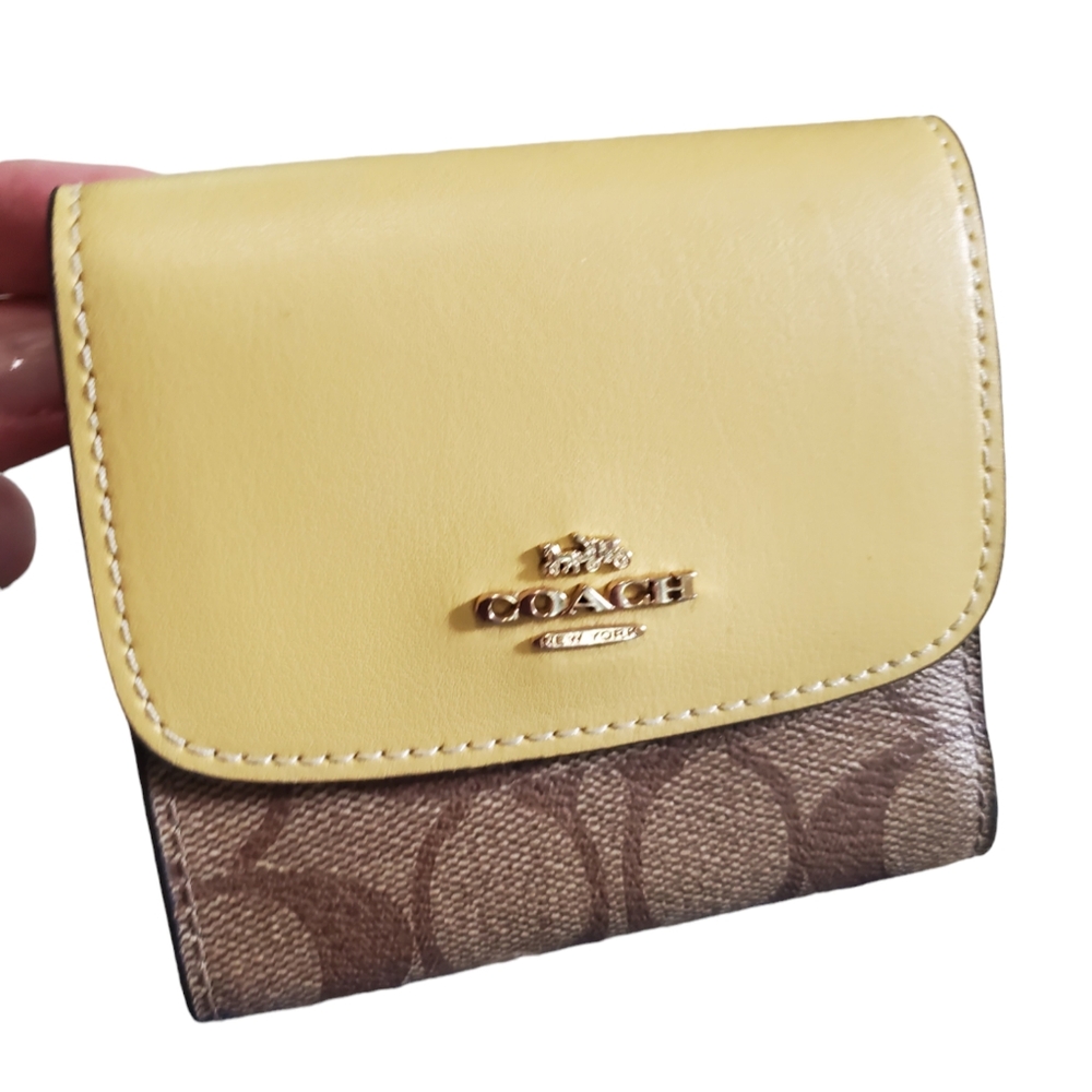 Coach Small Wallet In Signature Canvas & Yellow With Gold Hardware - Picture 2 of 8
